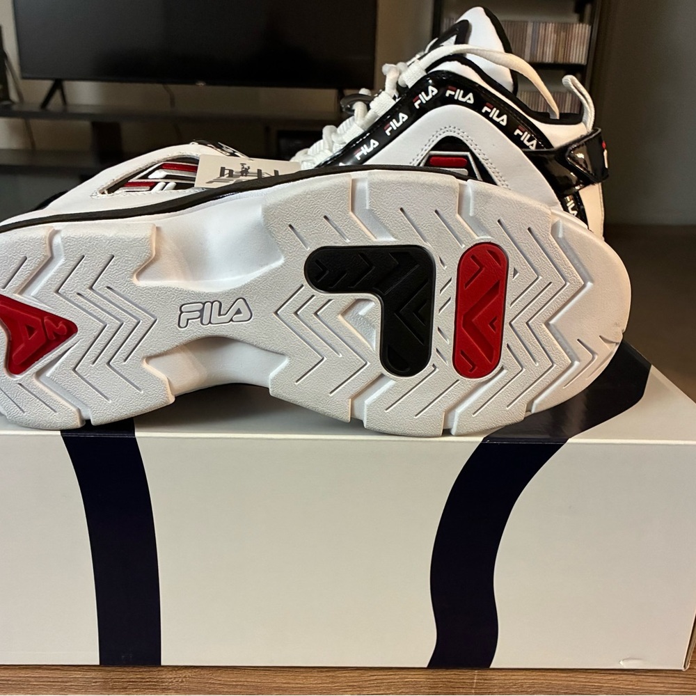 Fila Grant Hill 2 Repeat Sneakers - 10.5 - Picture 2 of 9
